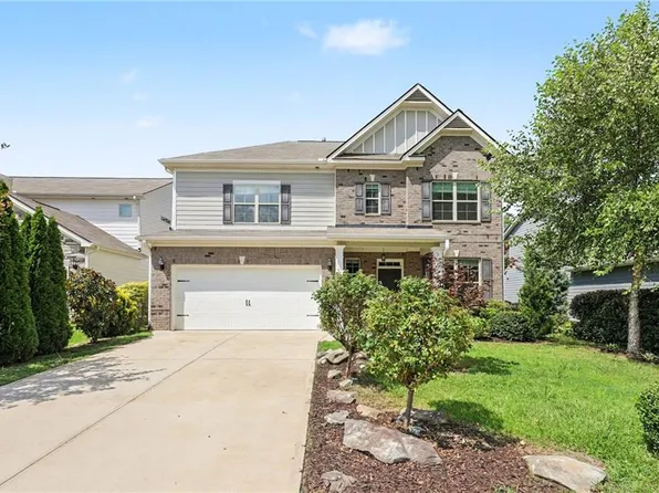 7584 Rudder Cir, Fairburn, GA 30213
