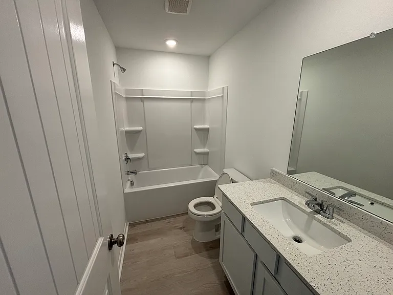 786 Gussy Ln — Photo 13