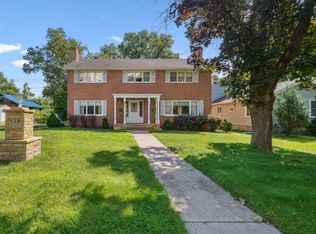 528 Lexington Pkwy S, Saint Paul, MN 55116