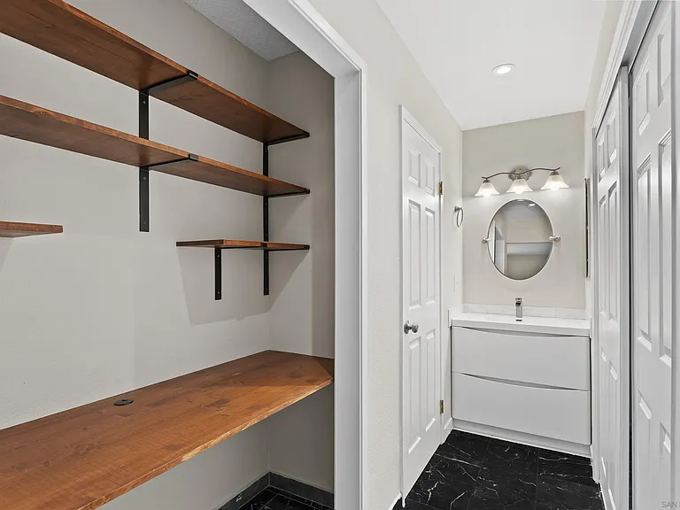 512 Sandalwood Pl #7 — Photo 16