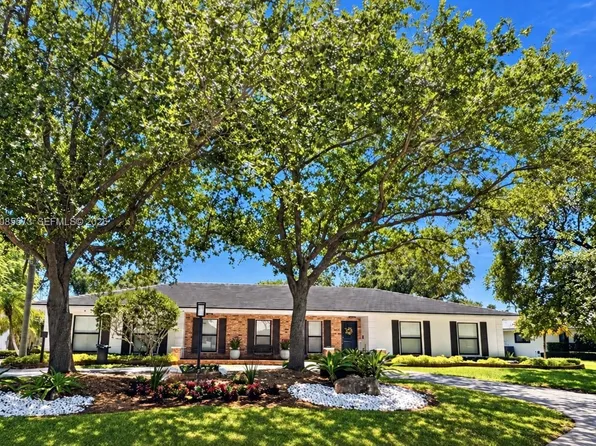 7440 SW 174th St, Palmetto Bay, FL 33157
