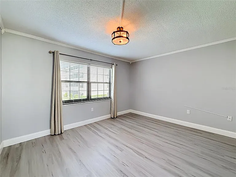 101 N Grandview St — Photo 36