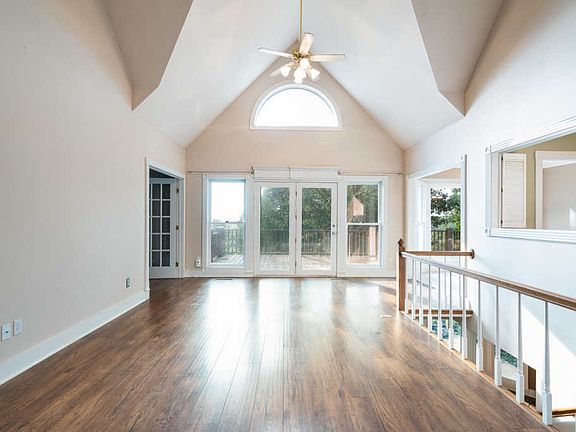 5th image of 92 Irish Hills Blvd