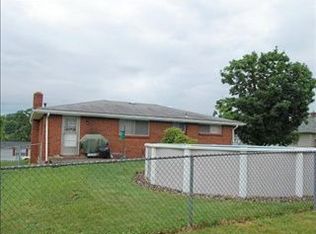 10329 Washington Ave, North Huntingdon, PA 15642