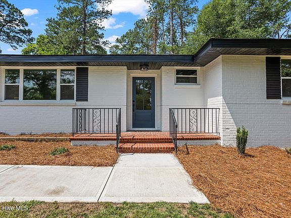 4th image of 2228 Glendale Road