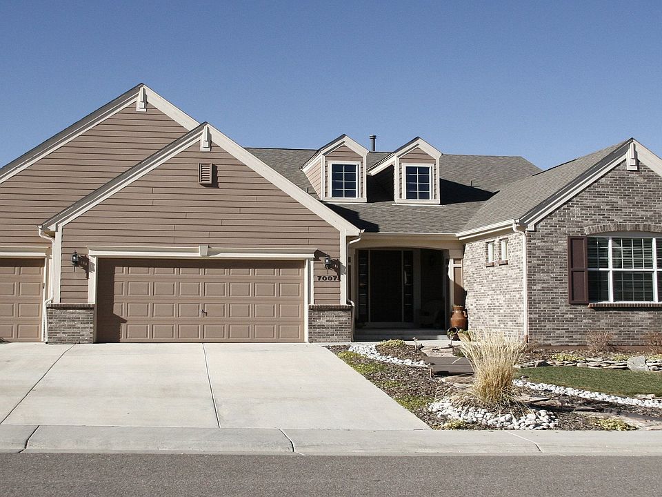 South facing driveway for easy snow removal!