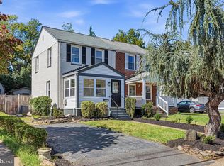 5924 Edgehill Ct, Alexandria, VA 22303