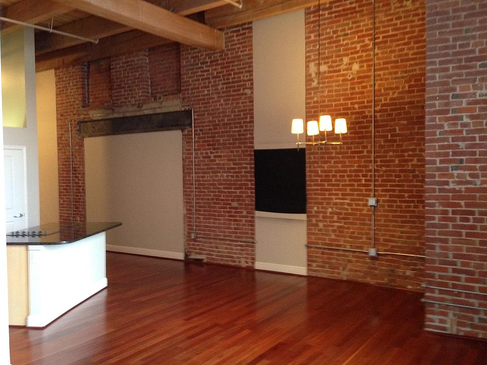 1st image of 612 Central St APT 108