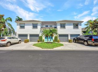 995 Partridge Cir APT 202, Naples, FL 34104