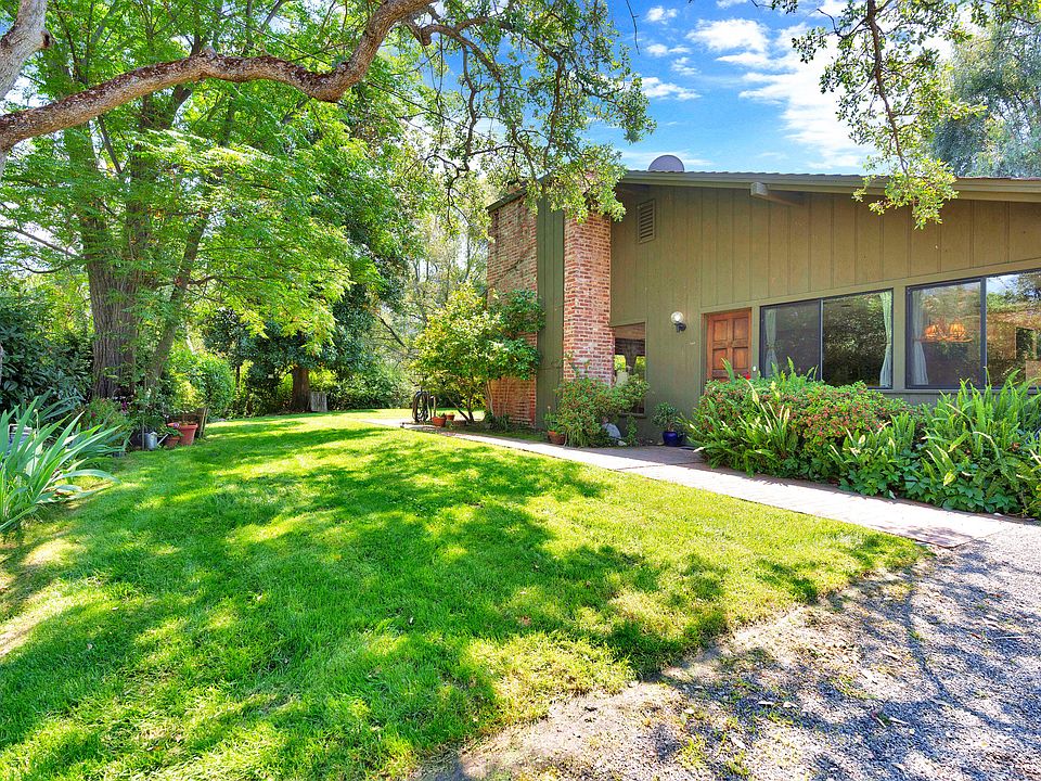 1st image of 43715 Dinely Drive