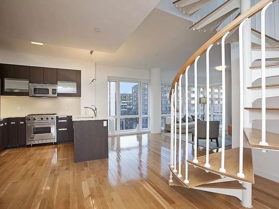 1st image of 454 W 54th St Ph B