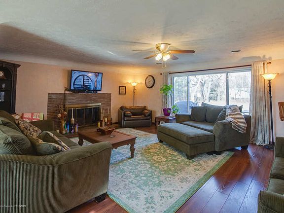 4th image of 2518 Delta River Dr