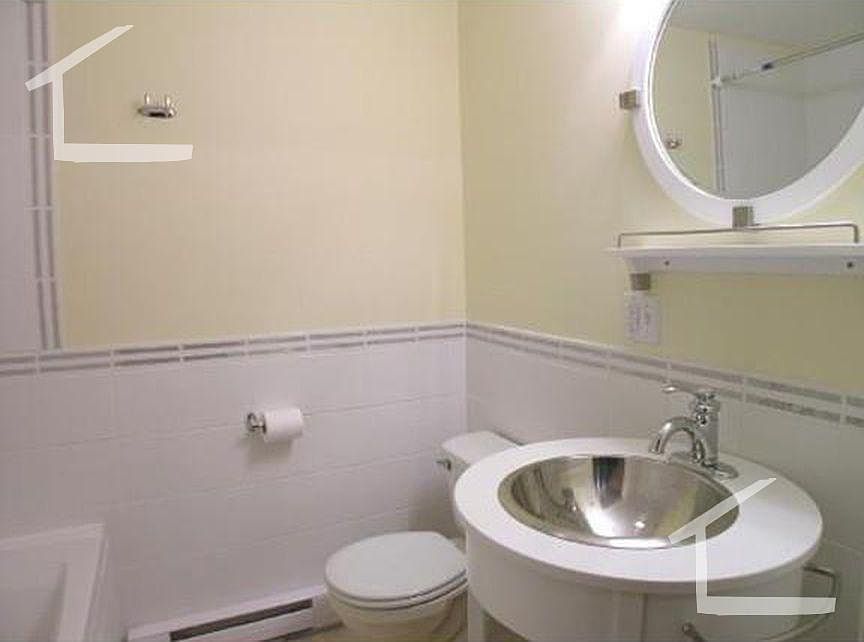 2nd image of 702 Massachusetts Ave #9CC