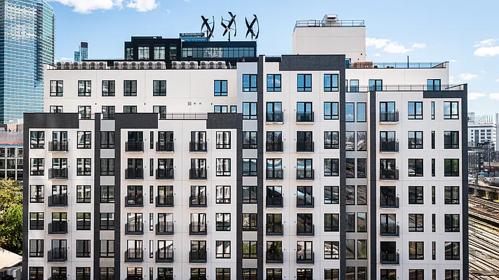 Rented by Nooklyn NYC LLC | media 46