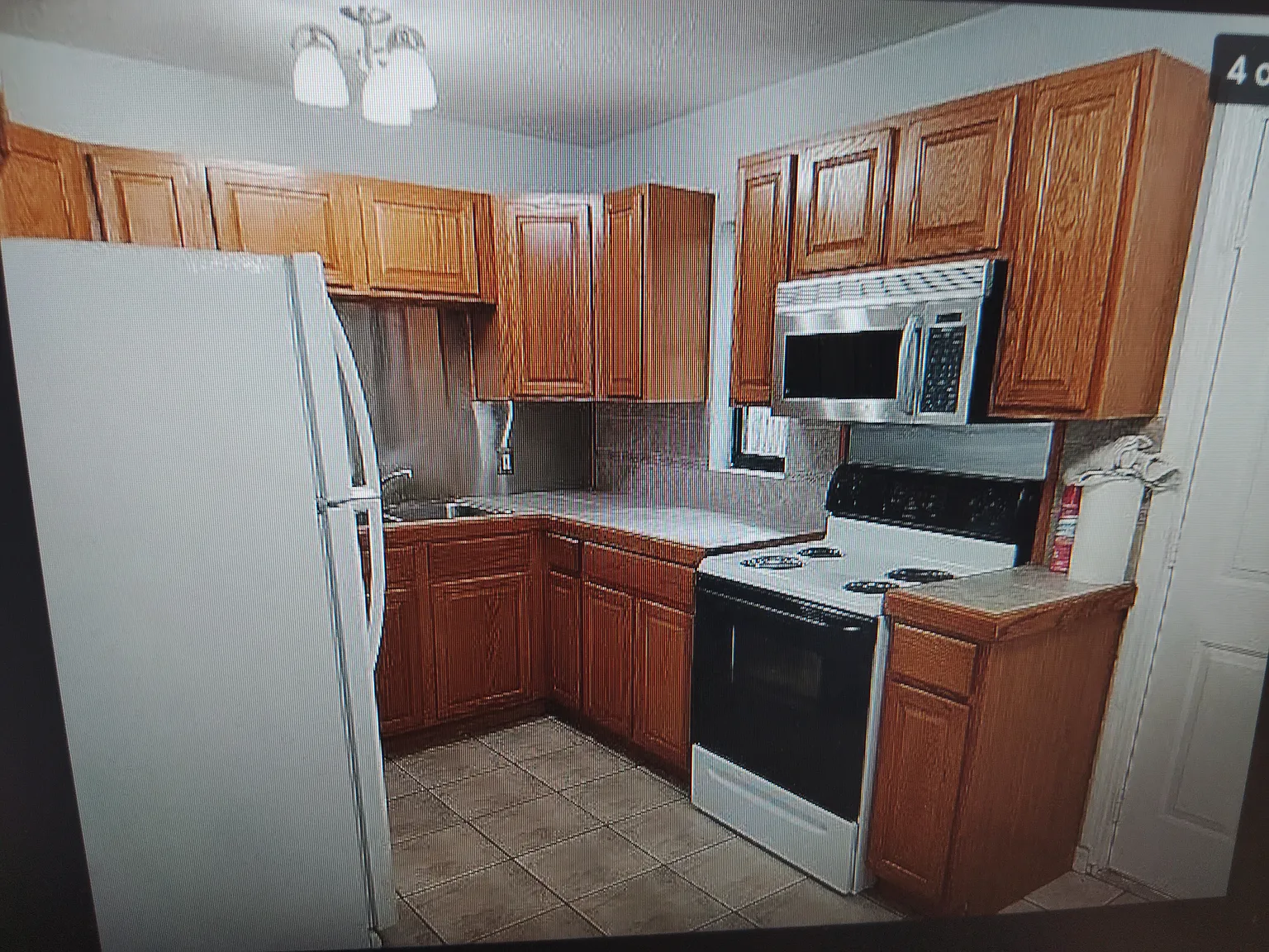 3 bed, 952 sqft, $2,200 — Photo 4