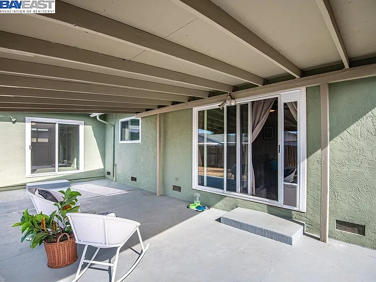 578 Meadowlark St — Photo 22