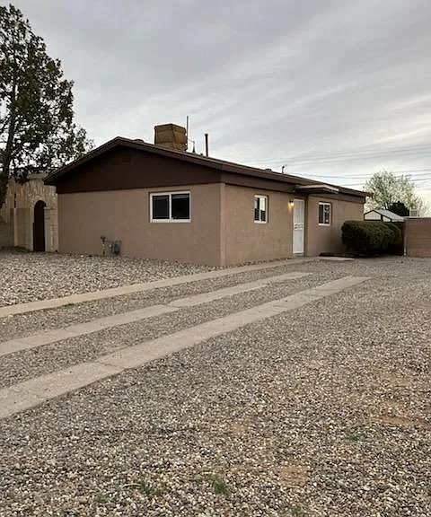 4806 Mescalero Rd NE — Photo 1