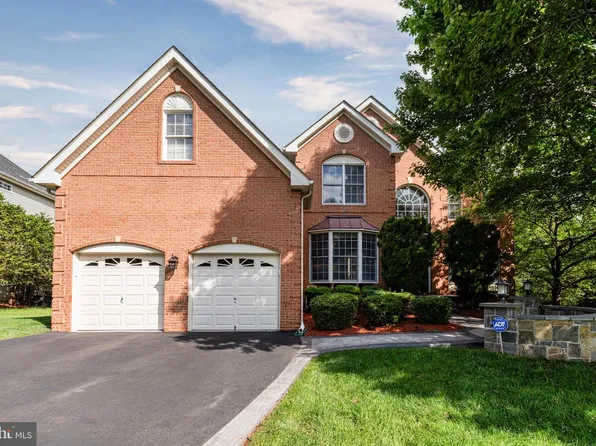 13249 Middleton Farm Ln, Herndon, VA 20171