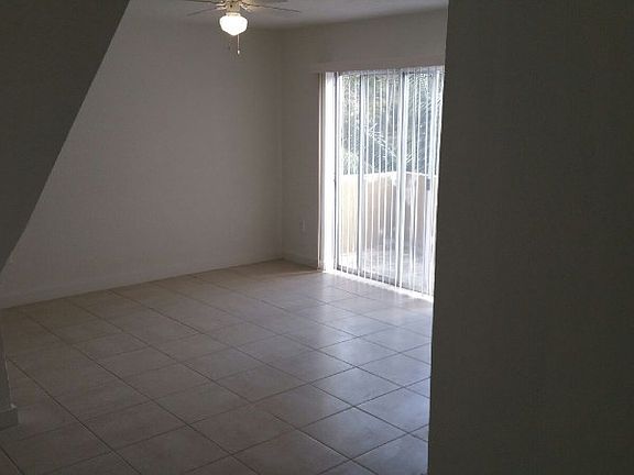 4th image of 515 NW 123rd St