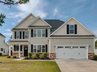403 Anchor Hitch Ct, Sneads Ferry, NC 28460