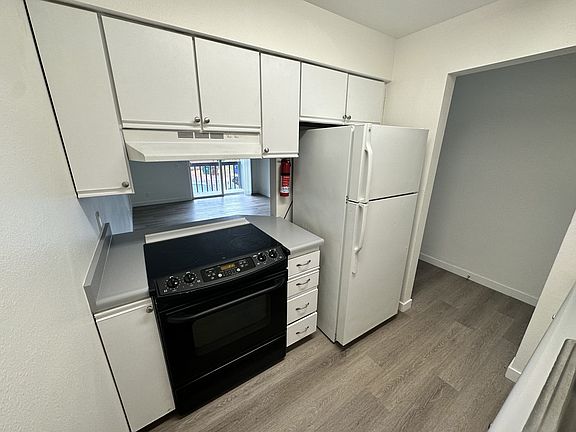 5th image of 1119 W 11th Ave