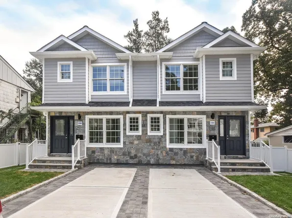 28 Kirkwood Road, Port Washington, NY 11050