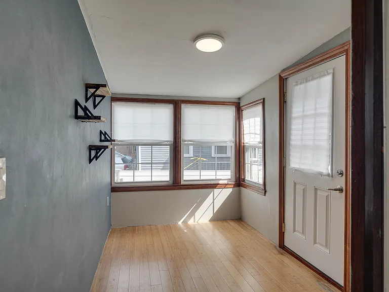 16 Forrester St — Photo 16