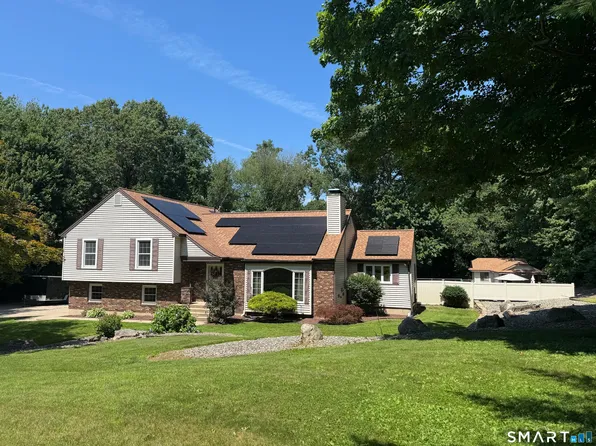 8 Catherine Drive, Prospect, CT 06712