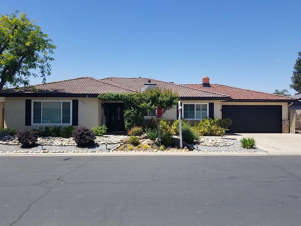1st image of 7663 N Gearhart Ave