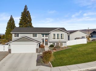 632 S Newton Avenue, East Wenatchee, WA 98802