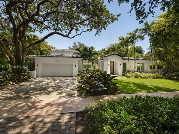 1015 Bayamo Ave, Coral Gables, FL 33146