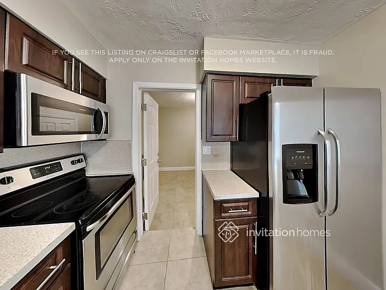 2199 NW 81st Ter — Photo 7