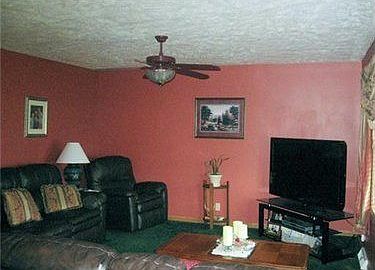 3rd image of 10314 Robertson Dr