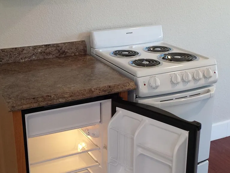 650 Marion St NE #1 — Photo 44