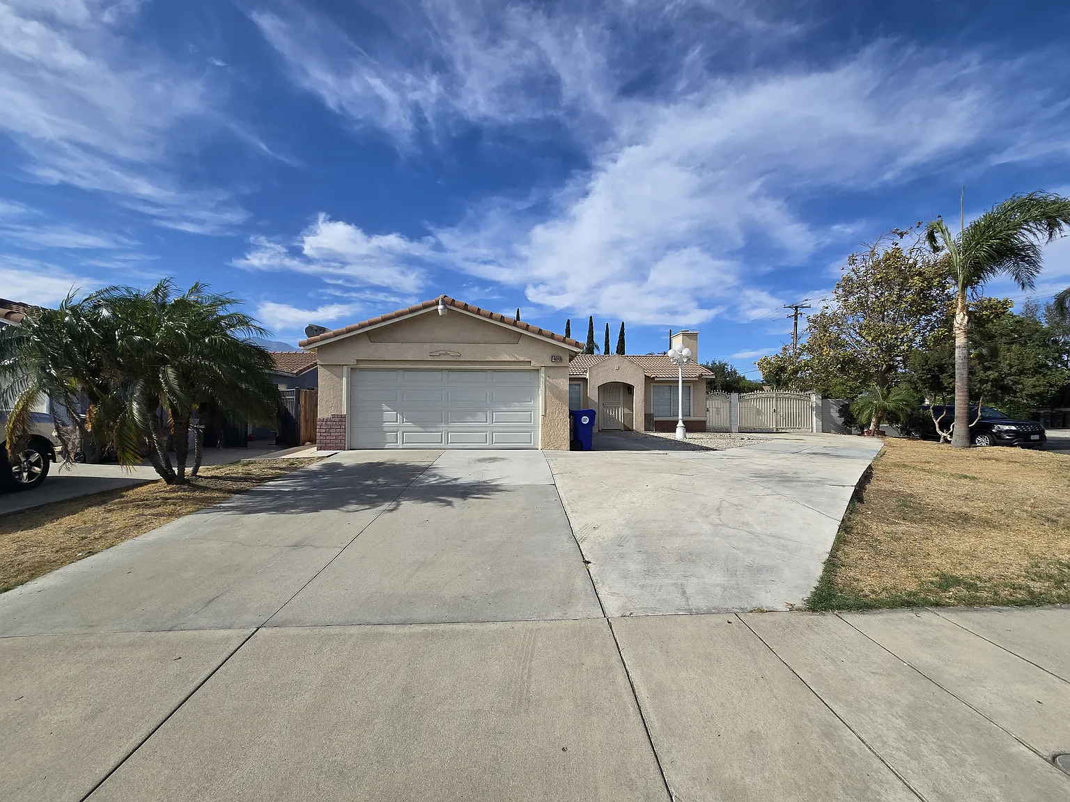 4 bed, 1300 sqft, $3,000 — Photo 1