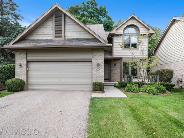 6860 Heron Point #1, West Bloomfield, MI 48323