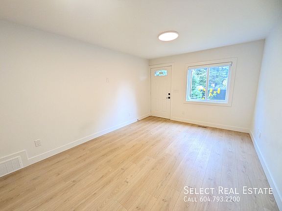 4th image of 720 Fraser Ave