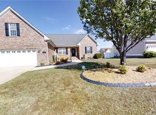 146 Barkley Ct, Raeford, NC 28376