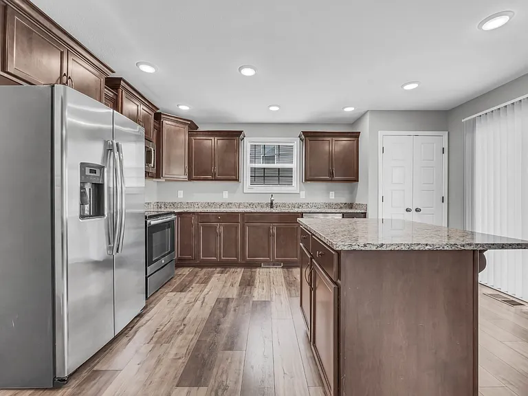 843 Crestone Ln — Photo 14