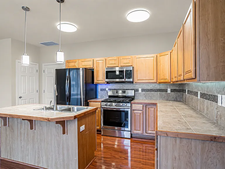 3205 Garnet St SE — Photo 10