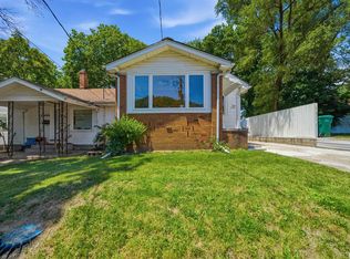 2411 N Flora Ave, Peoria, IL 61604