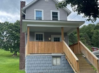 38 Fayette St, Dunbar, PA 15431