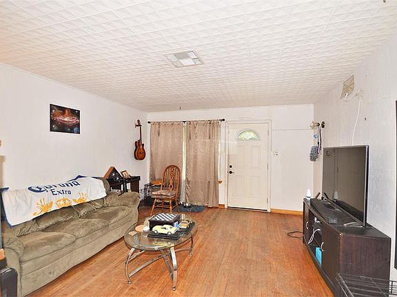 4th image of 1514 W Lang St