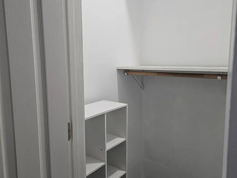 812 W Pershing St — Photo 12