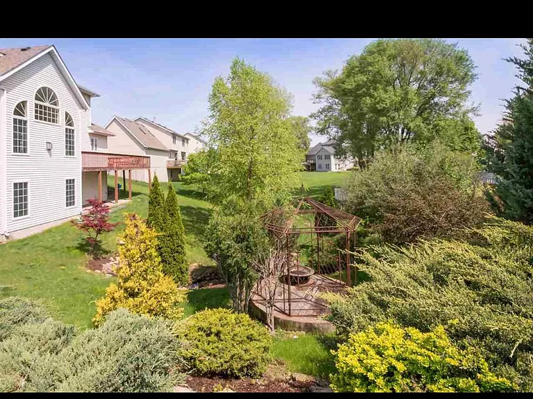 5801 Lorton Ave — Photo 14