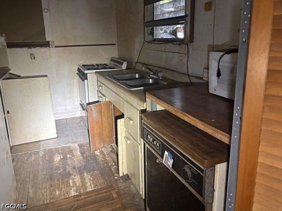 5th image of 333 Bellair Rd
