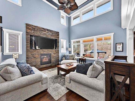 5th image of 1925 Merlot Blvd