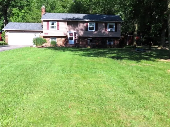 2264 Henn Hyde Rd, Cortland, OH 44410