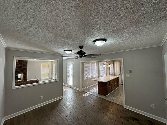 5th image of 8620 Woodbine Dr