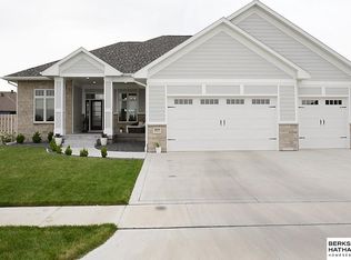2829 Peterson Ave, Fremont, NE 68025